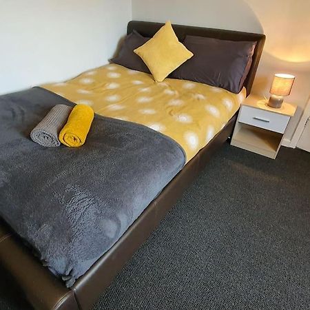 Contractors-City Centre-Parking-Sleeps 9 -Smart Tv, 2 Bathrooms! Coventry Esterno foto