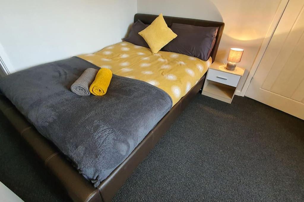 Contractors-City Centre-Parking-Sleeps 9 -Smart Tv, 2 Bathrooms! Coventry Esterno foto
