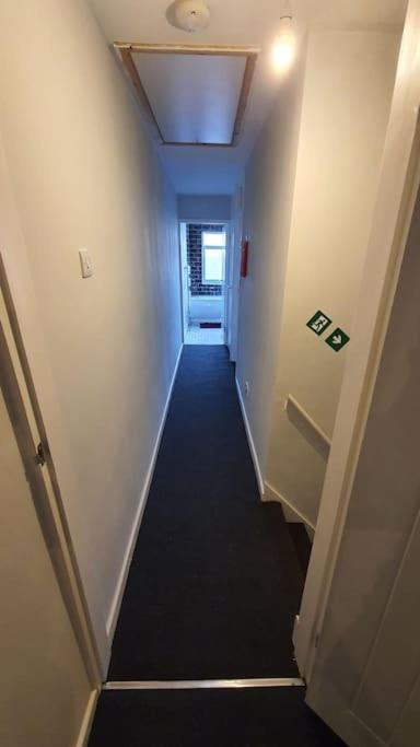Contractors-City Centre-Parking-Sleeps 9 -Smart Tv, 2 Bathrooms! Coventry Esterno foto