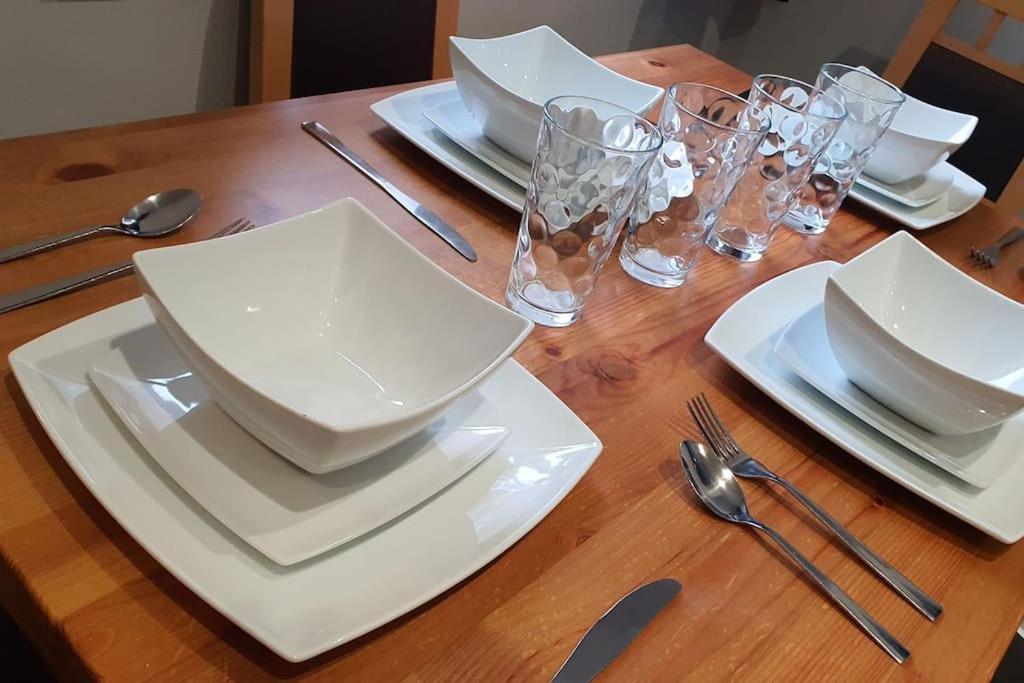 Contractors-City Centre-Parking-Sleeps 9 -Smart Tv, 2 Bathrooms! Coventry Esterno foto