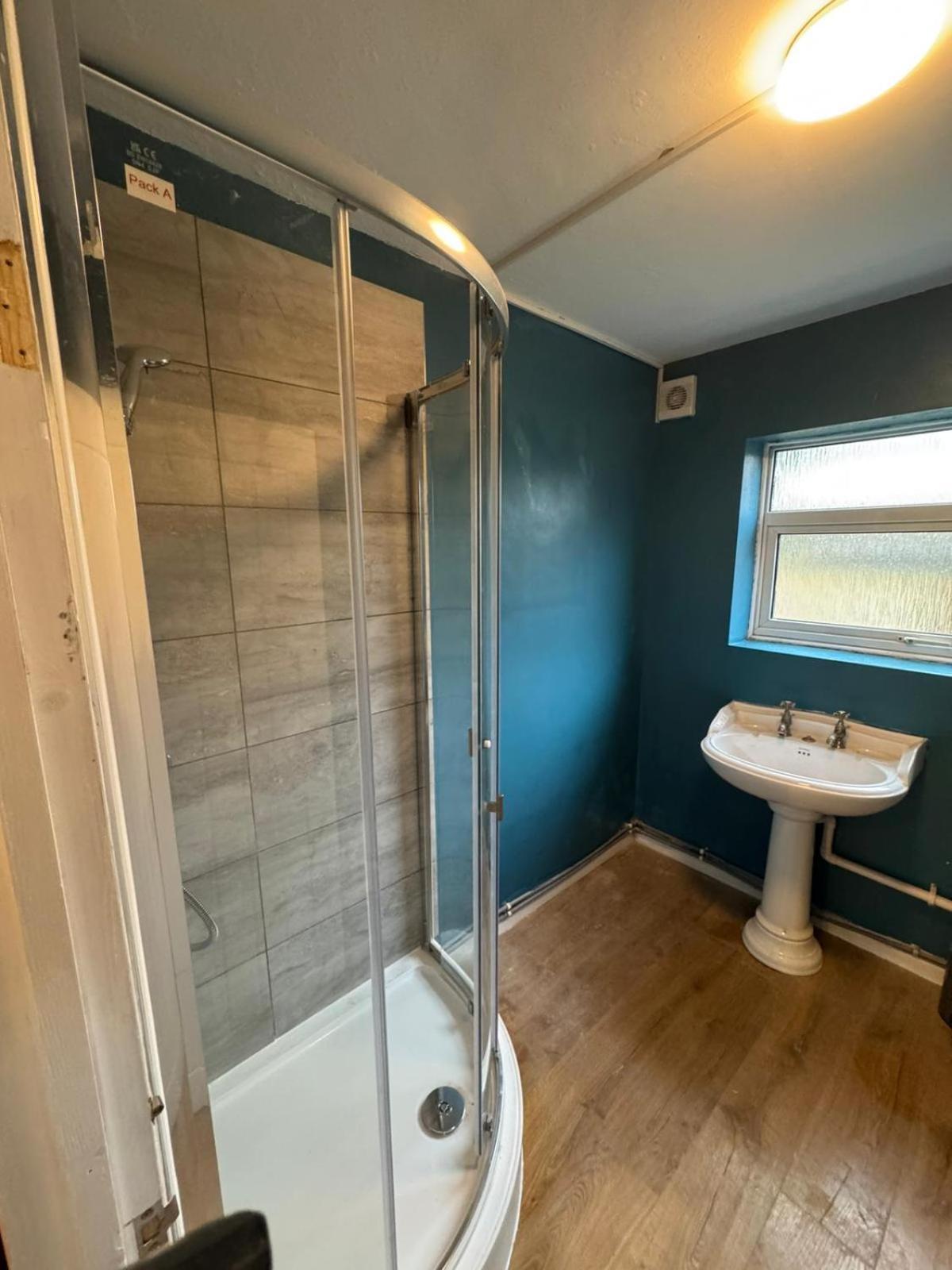Contractors-City Centre-Parking-Sleeps 9 -Smart Tv, 2 Bathrooms! Coventry Esterno foto